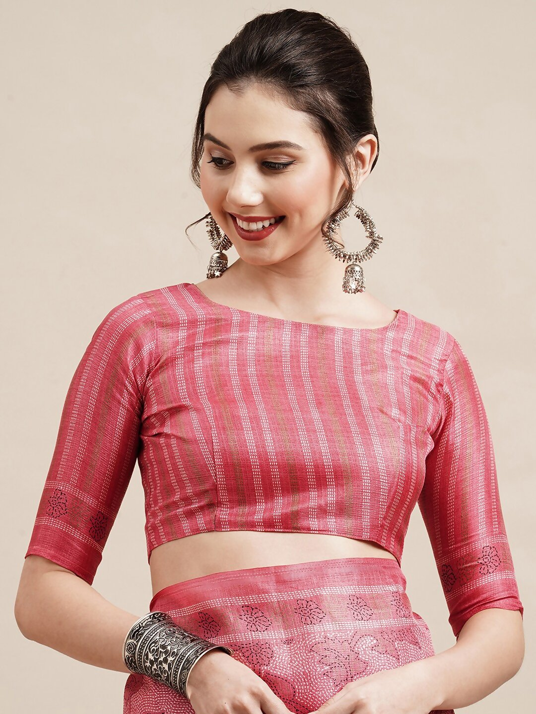 Saree Mall Peach-Coloured & White Floral Art Silk Sarees