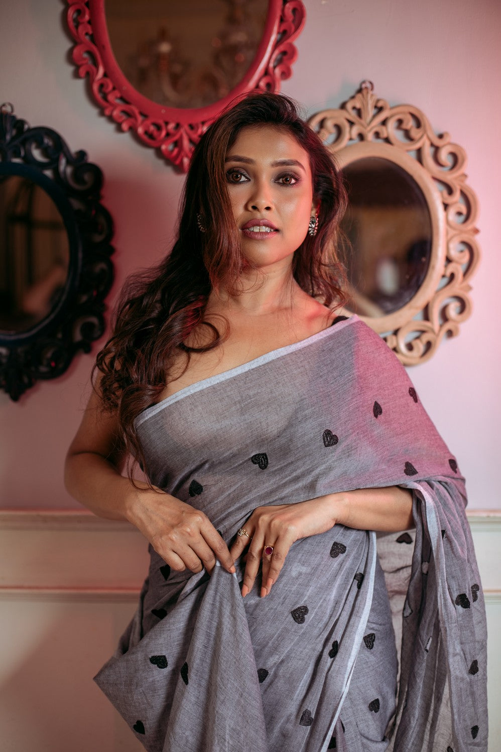 Very Much Indian Mastaani - Pure Mul Jamdhani Cotton Handloom Saree with Beautiful Heart Weaves - Grey