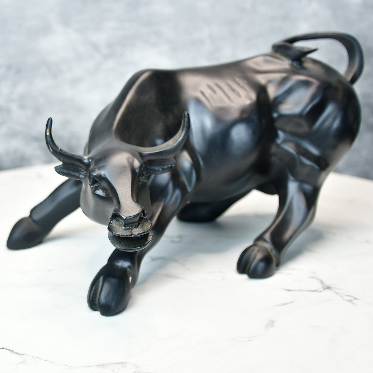 Sowpeace Black Bull Decor