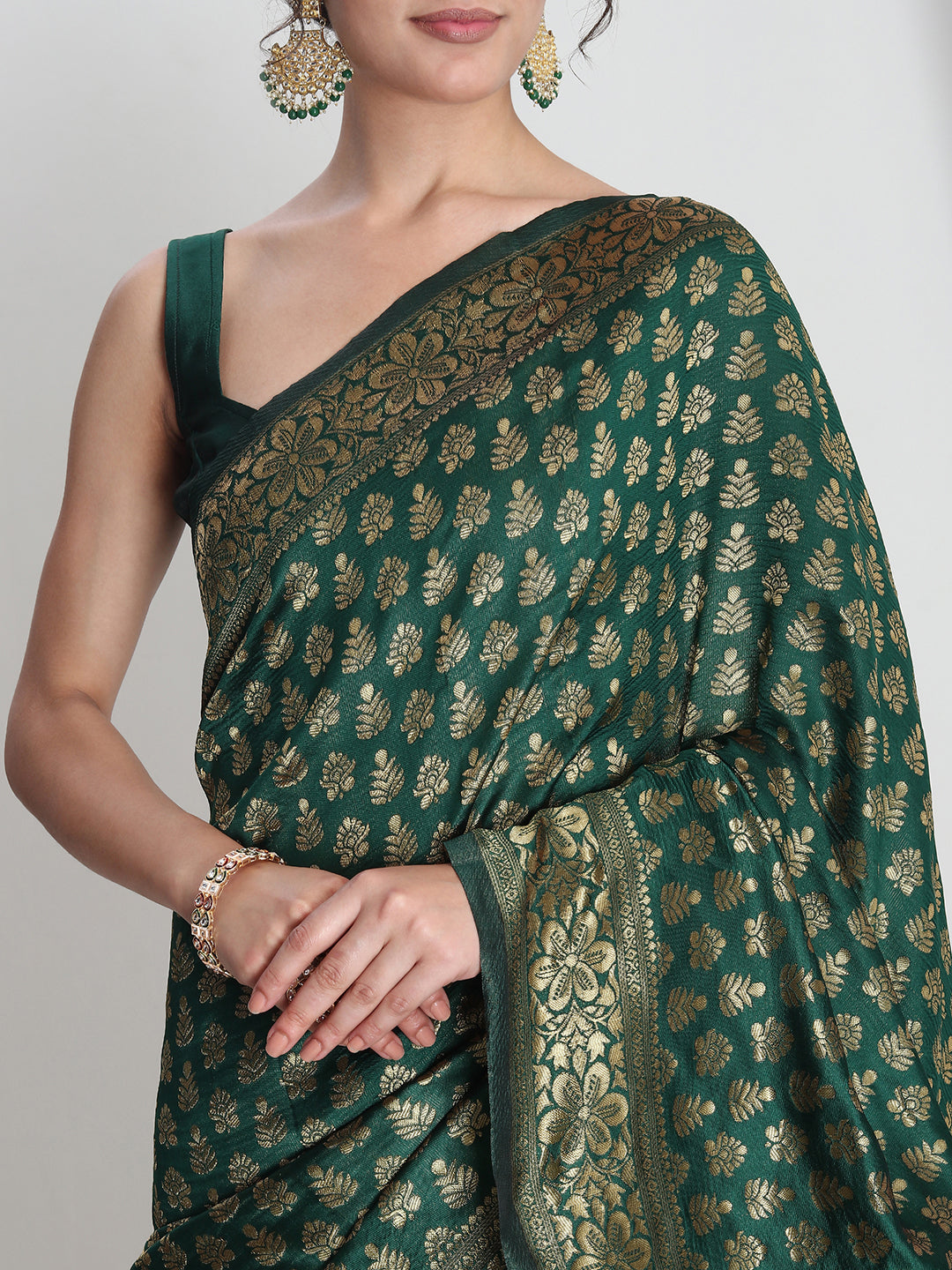 Janasya Dark Green Silk Blend Floral Jacquard Saree
