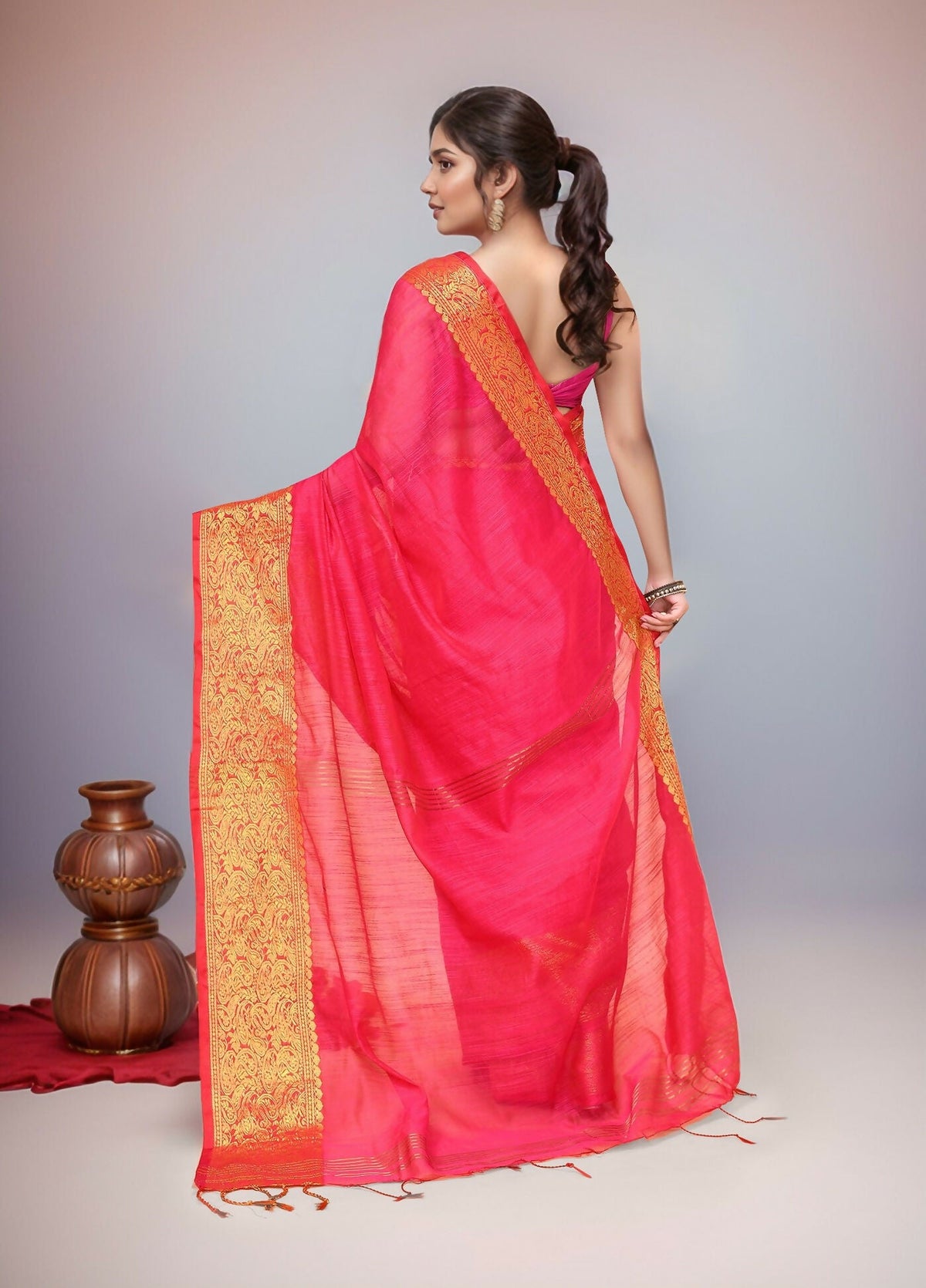 Joban Fashion Pink Cotton Blend Handloom Saree