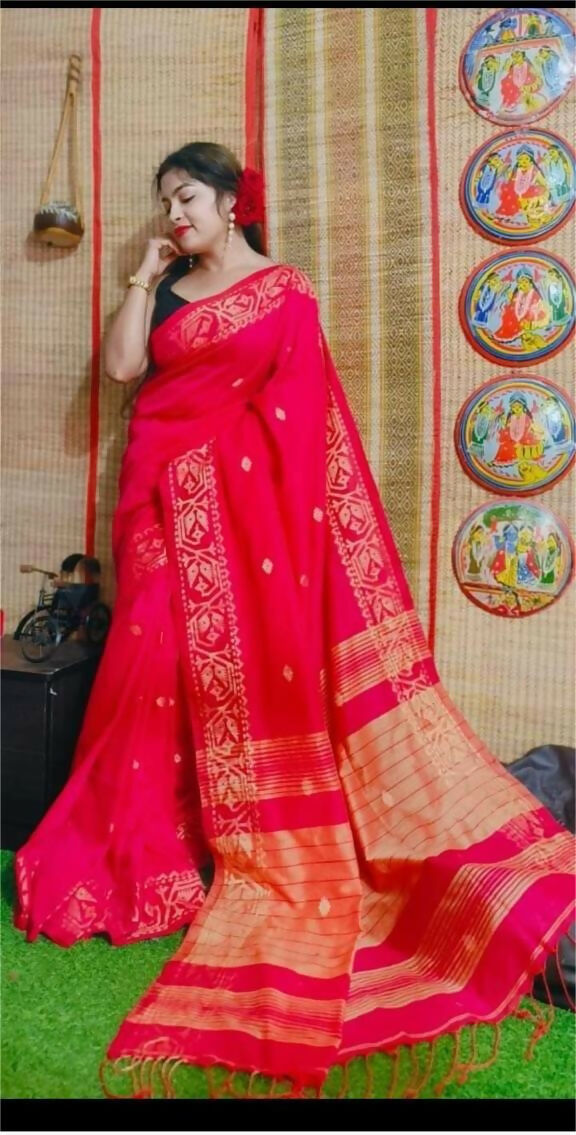Exclusive Collection Beautiful Red Pure Cotton Woven Handloom Saree With Running Blouse Piece