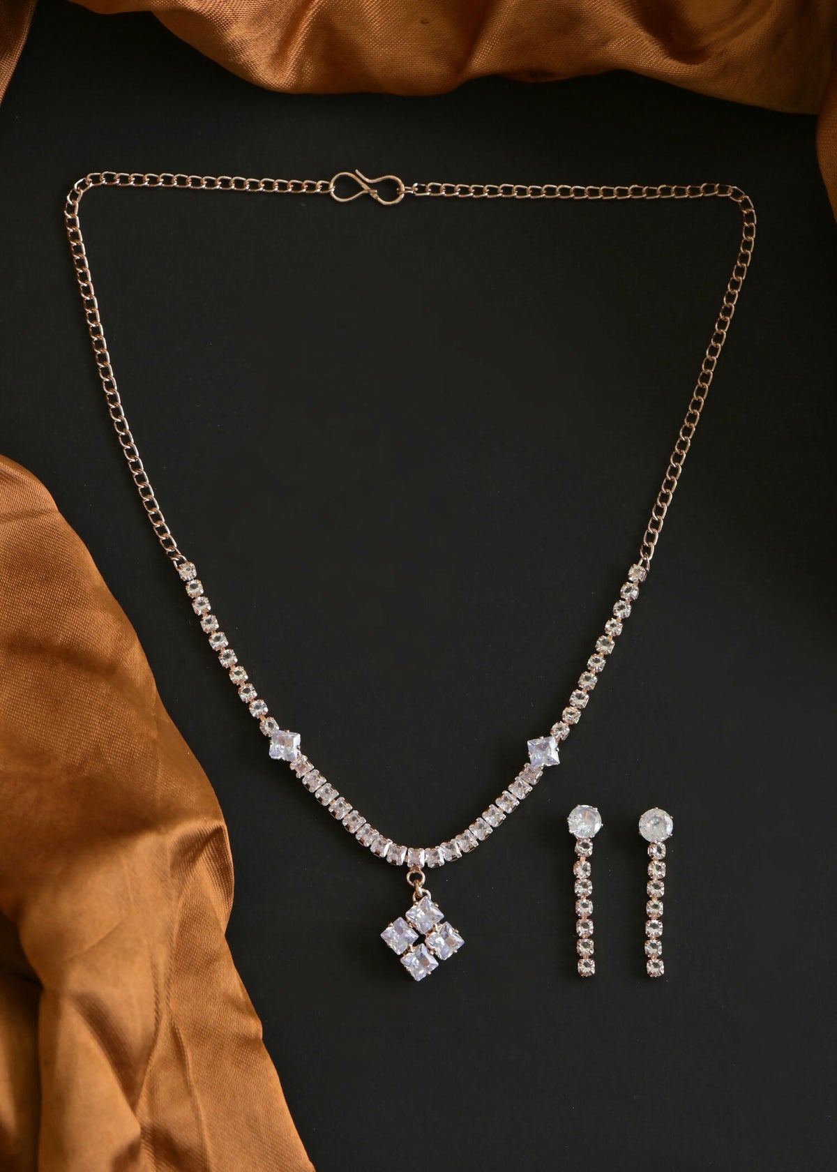 Joban Fashion Women Golden White Ad Necklace Set With Earrings