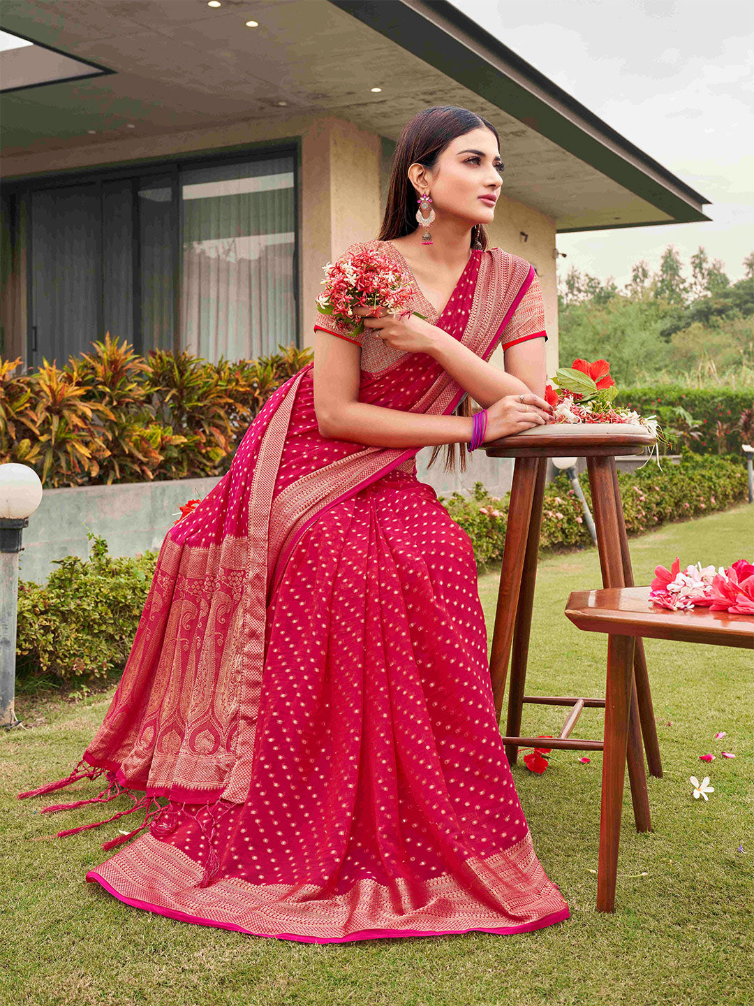 Tikhi Imli Woven Design Zari Art Silk Saree