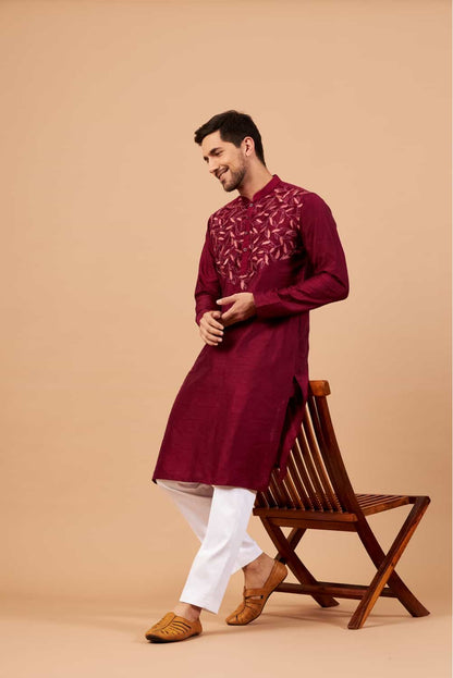 Leaf Motif Kurta by Hilo Design