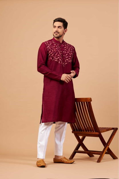 Leaf Motif Kurta by Hilo Design