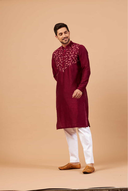 Leaf Motif Kurta by Hilo Design