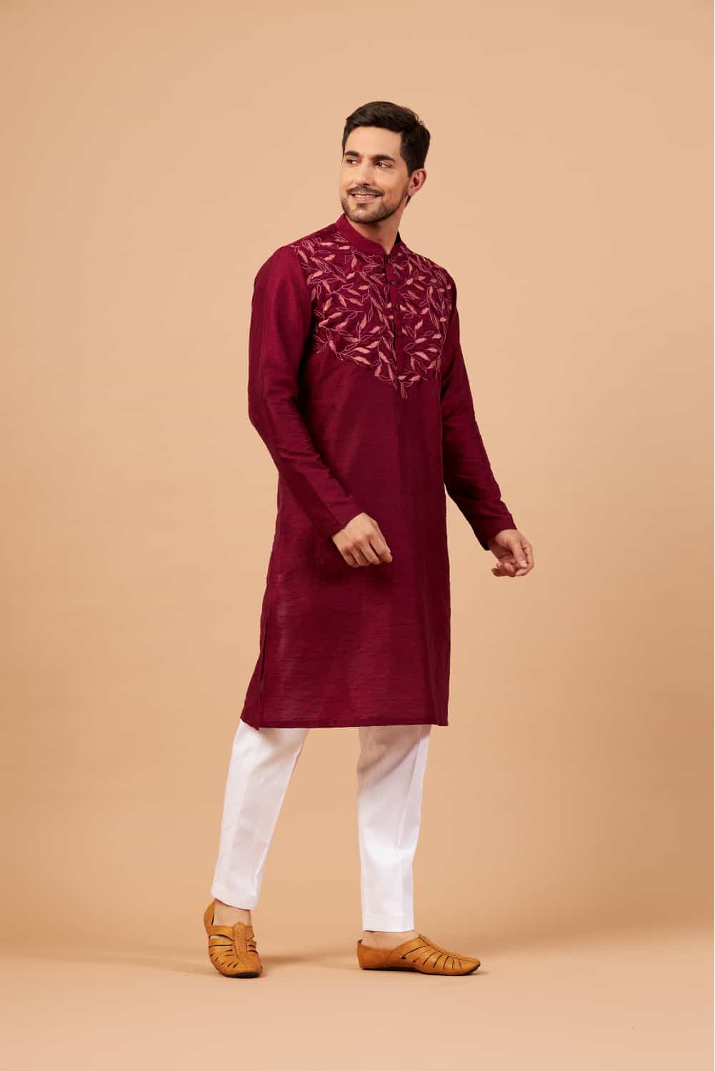 Leaf Motif Kurta by Hilo Design
