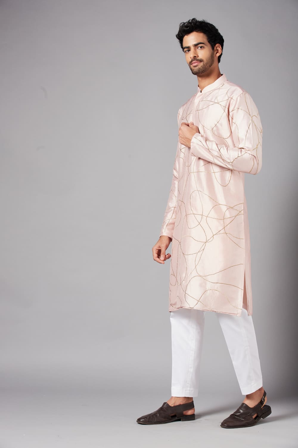 Ilaria Gold Zari Abstract Embroidered Peach Kurta by Hilo Design