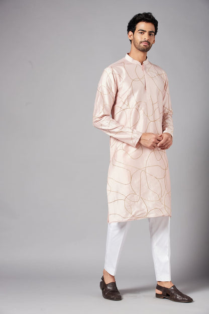 Ilaria Gold Zari Abstract Embroidered Peach Kurta by Hilo Design