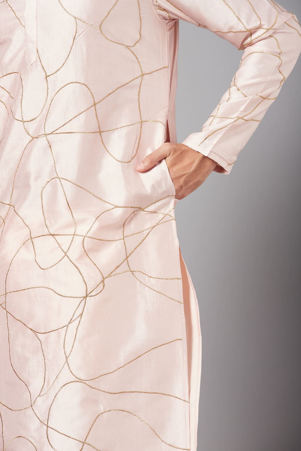 Ilaria Gold Zari Abstract Embroidered Peach Kurta by Hilo Design