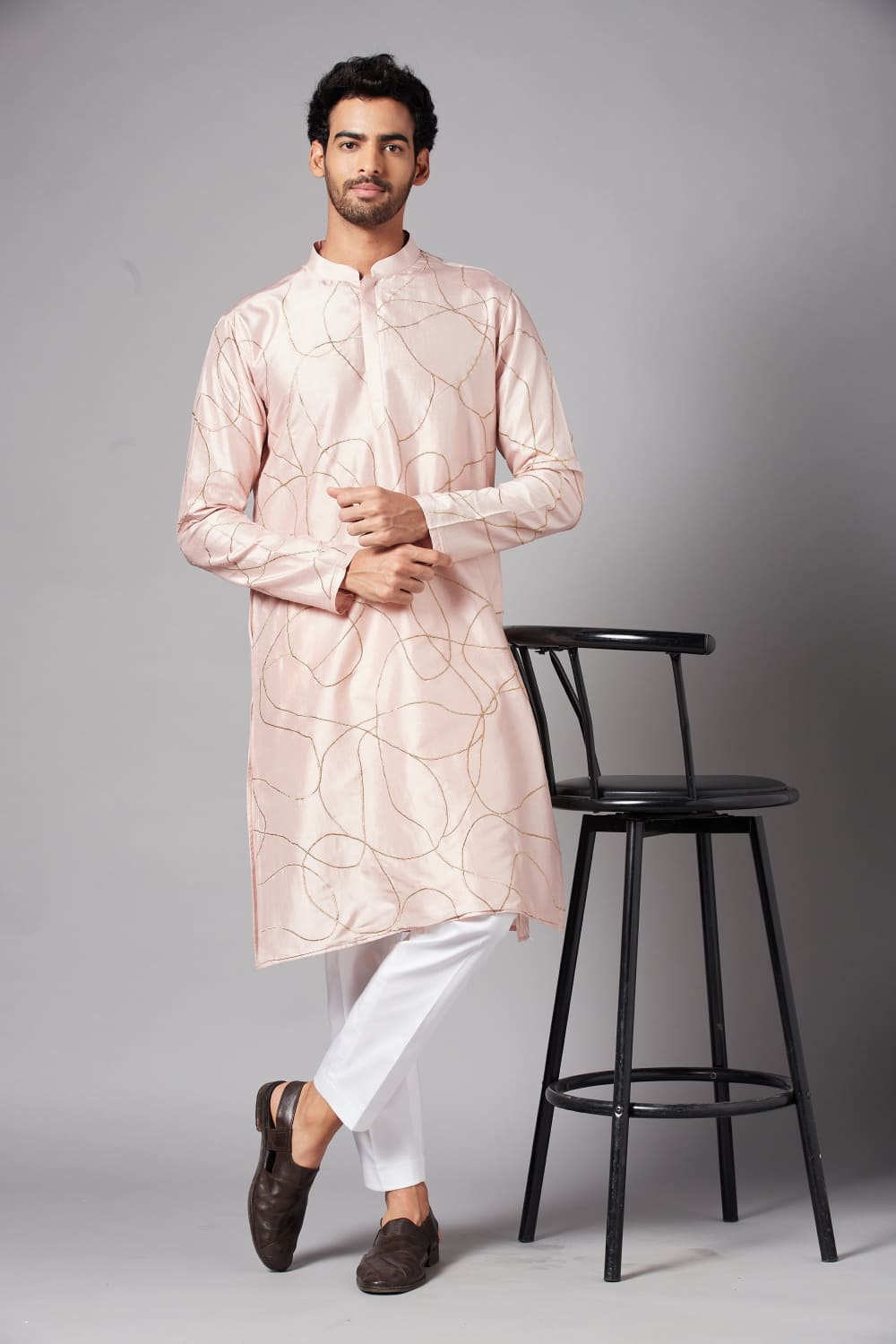 Ilaria Gold Zari Abstract Embroidered Peach Kurta by Hilo Design