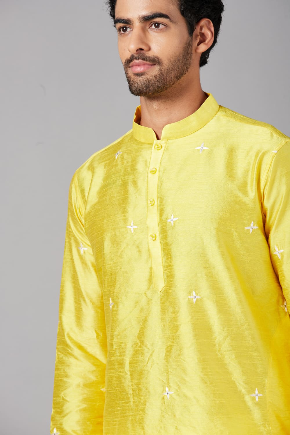 Saanjh Yellow Embroidered Kurta by Hilo Design