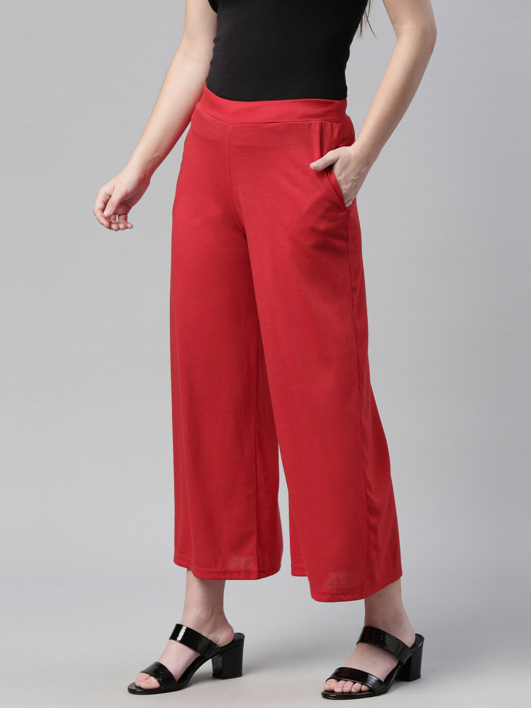 Souchii Women Red Knitted Palazzos