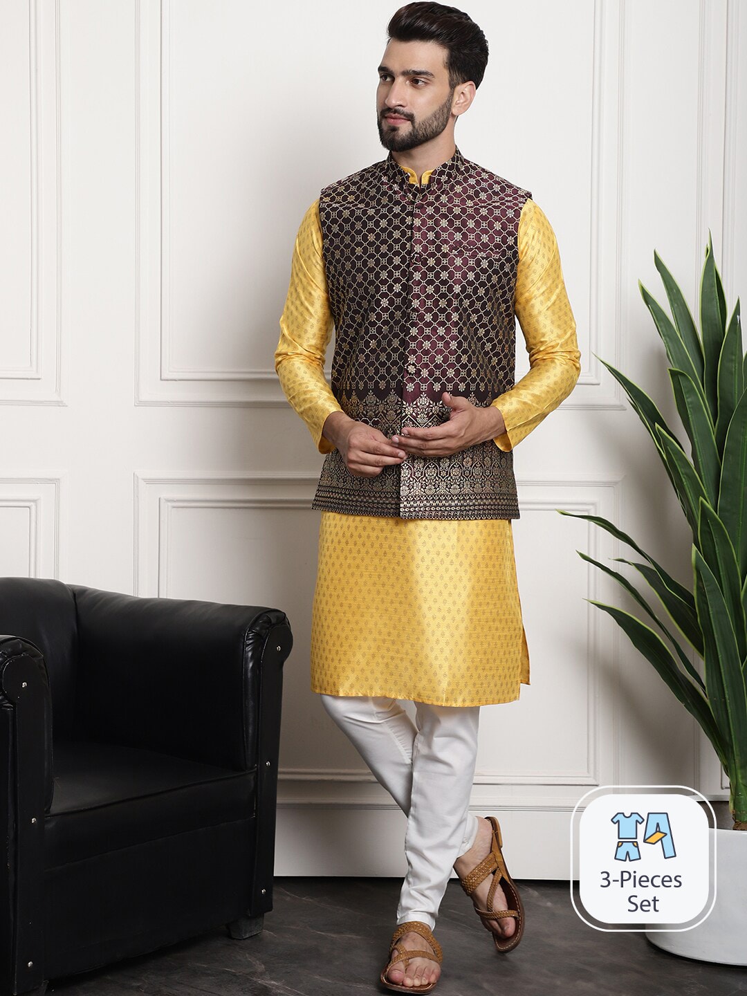 Sojanya Ethnic Motifs Printed Regular Kurta & Pyjamas With Nehru Jacket