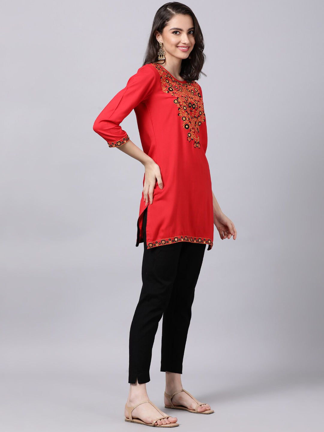 Souchii Women Red Yoke Design Thread Work Grandeur & Majestic Artwork Kurta