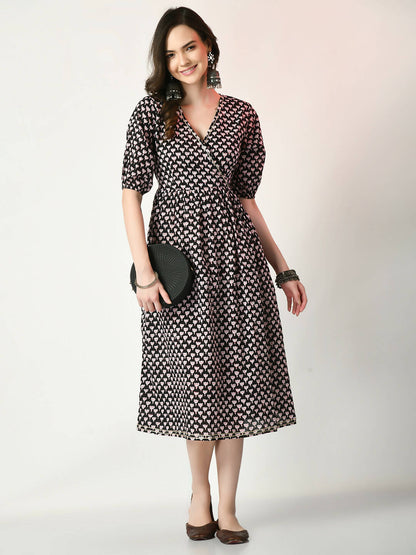 Myshka Women's Black Empire Printed Dress
