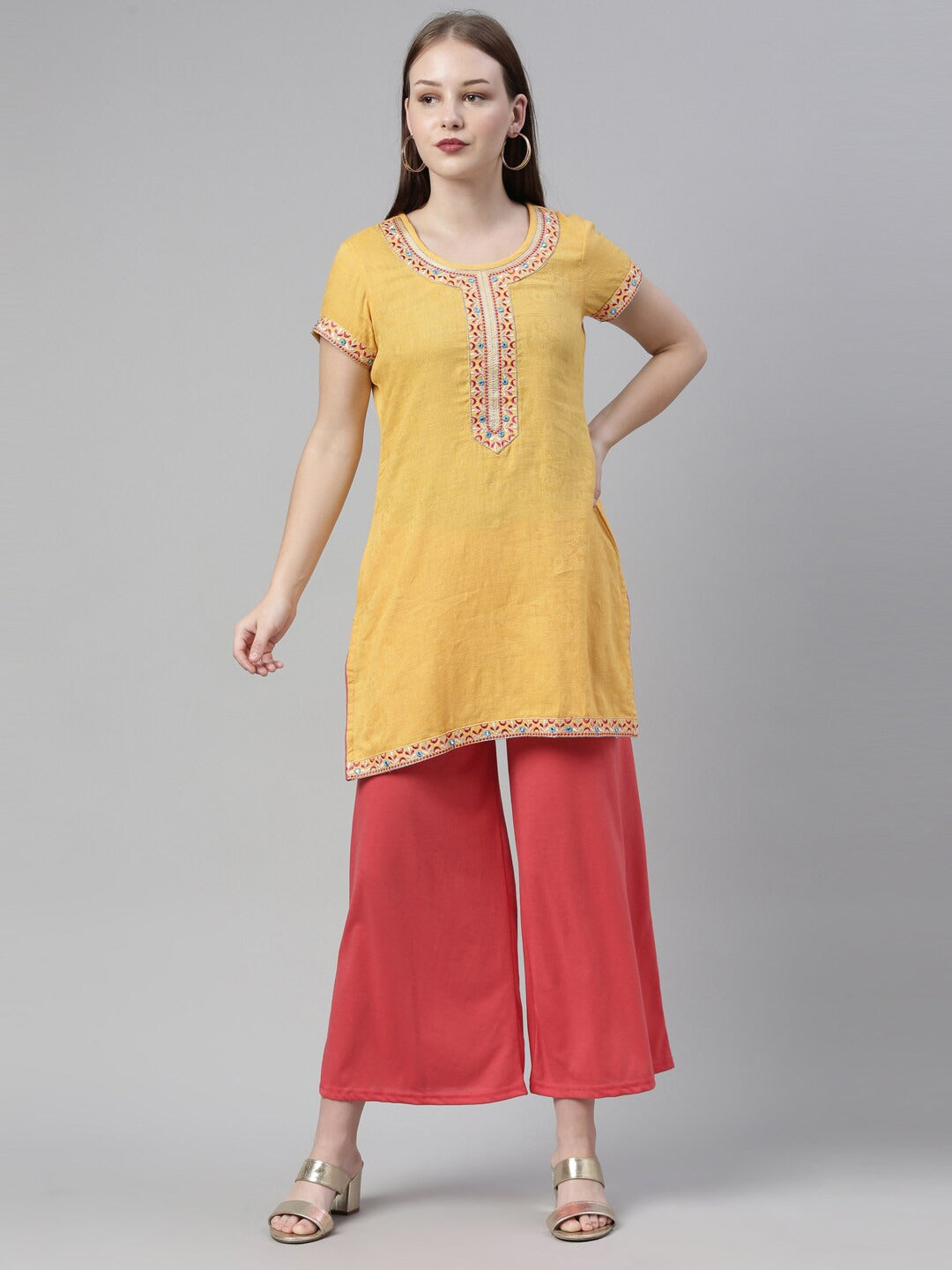 Souchii Peach-Coloured Knitted Palazzos