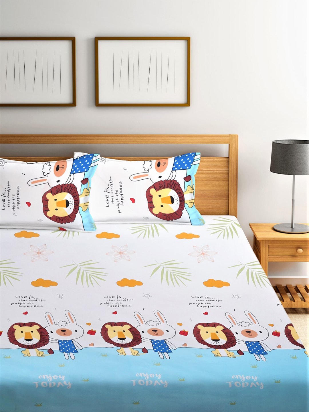 Home Sizzler White & Blue Printed 210 TC Double Bedsheet With 2 Pillow Covers