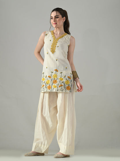 Myshka Women Off White Embroidered Short Kurta With Farsi Salwar