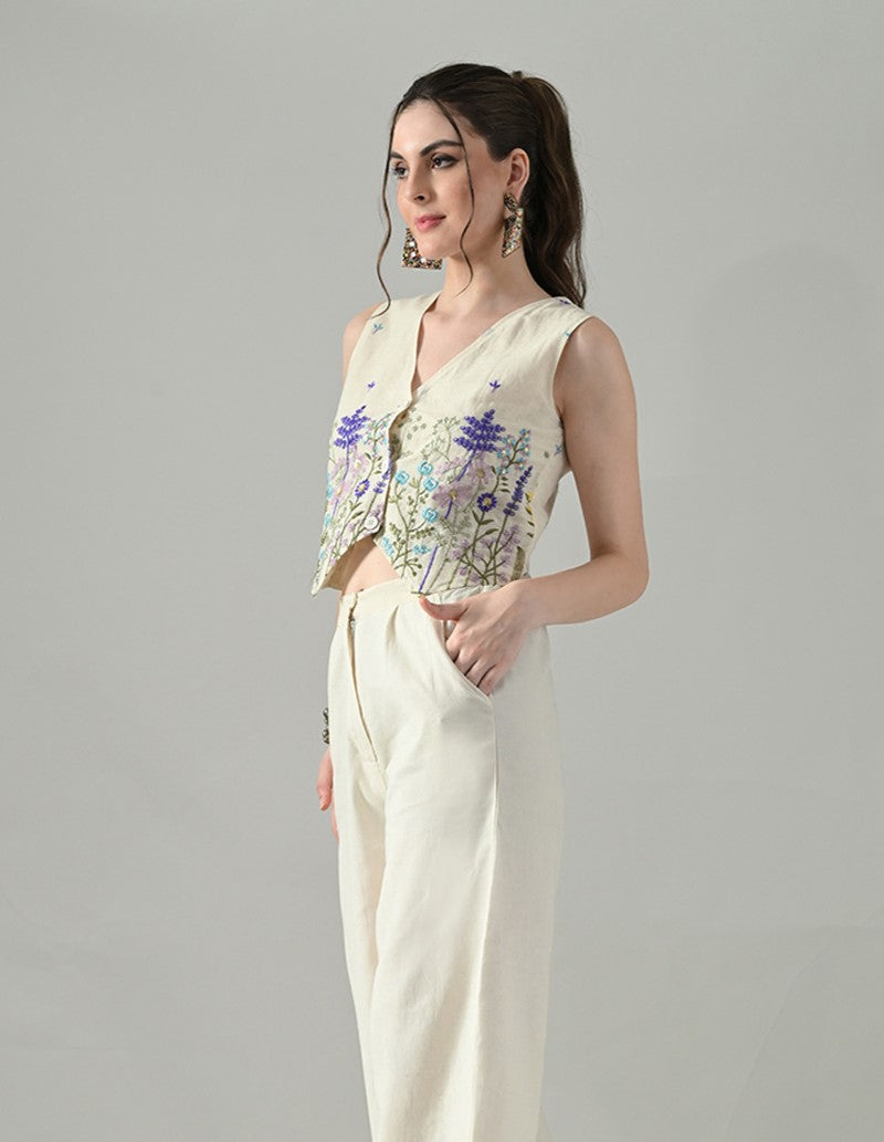 Myshka Women Off White Multicolor Thread Embroidered Waistcoat