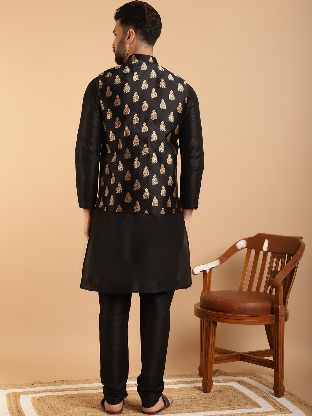 Sojanya Band Collar Regular Kurta & Churidar With Nehru Collar