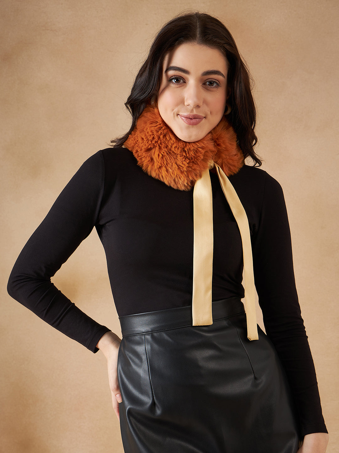 InWeave Women's Carrot Orange Fur Neckpiece