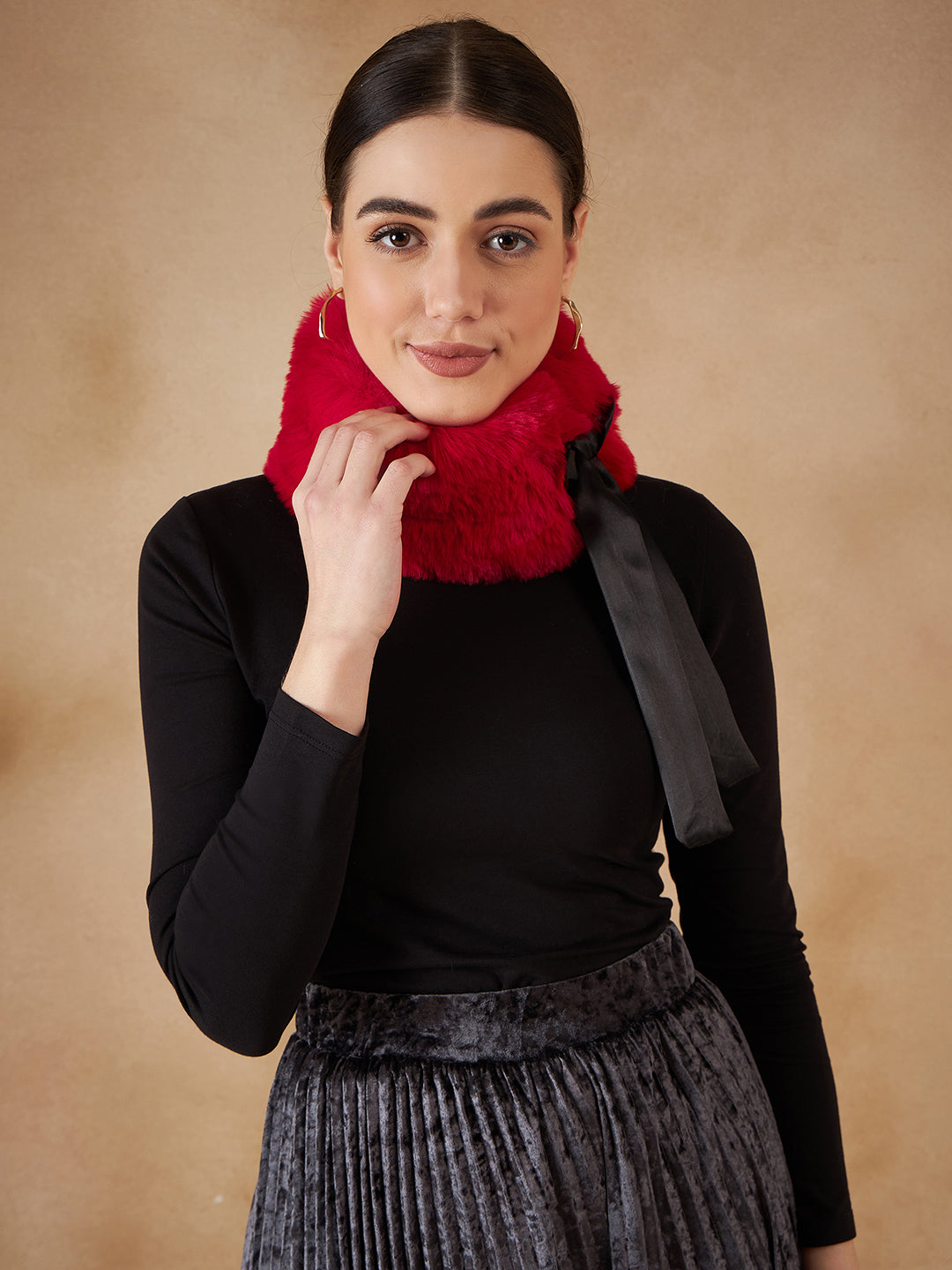InWeave Women's Cherry Red Fur Neckpiece
