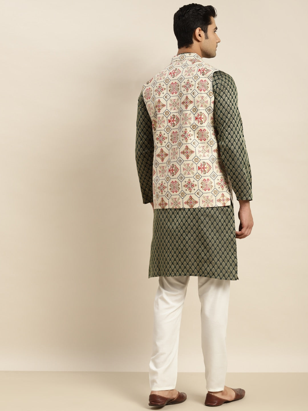 Sojanya Men Green Ethnic Motifs Kurta with Churidar & Nehru Jacket