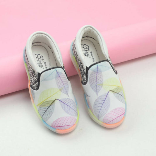 Tiny Bugs Girls Leaf Printed Slip Ons Sneakers - White