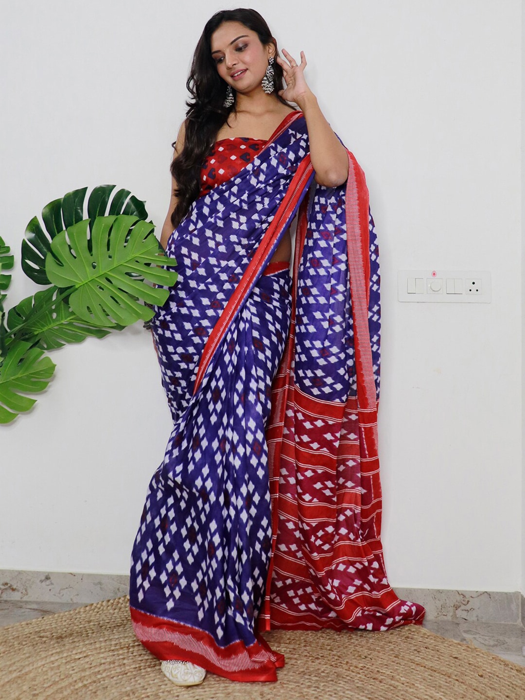Saree Mall Ethnic Motifs Printed Pure Cotton Ikat Sarees