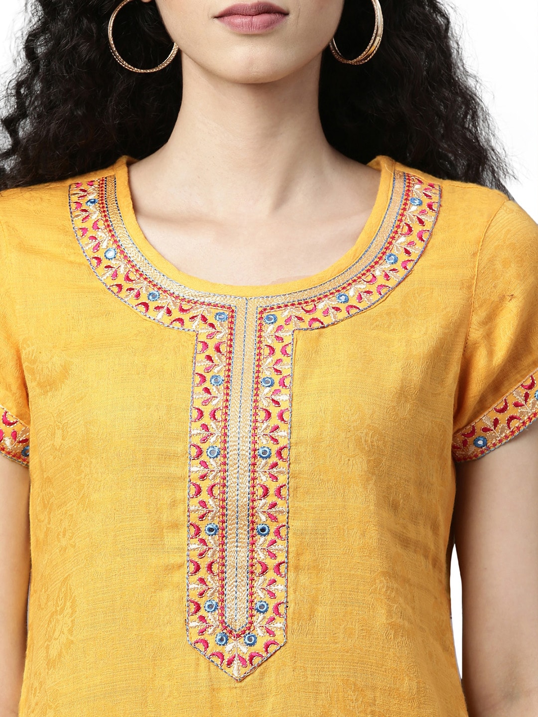 Souchii Yellow Embroidered Kurta