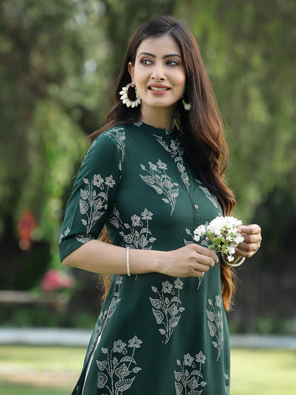 Juniper Womens Jadegreen Rayon Slub Printed Straight Kurta