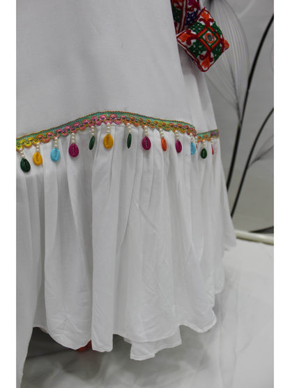 Myra White Viscose Rayon Embroidered Designer Navratri Special Lehenga