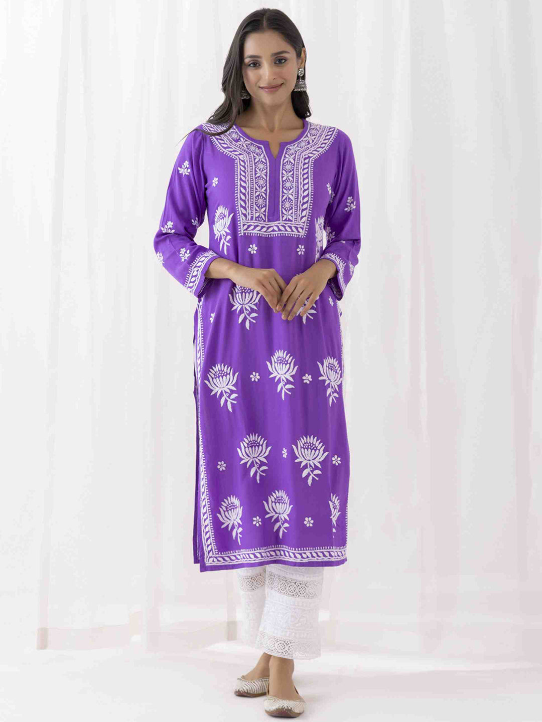 HOUSE OF KARI Ethnic Motifs Chikankari Embroidered Notched Round Neck Straight Kurta