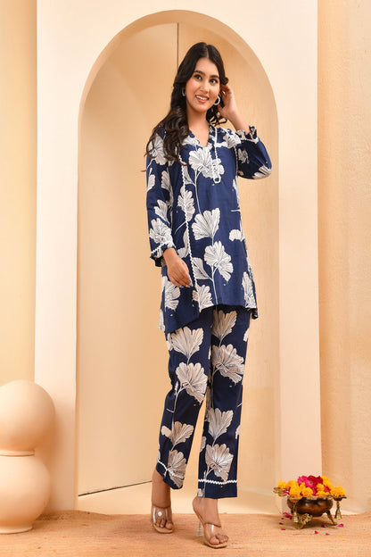 Vaasva Women Navy Pleated Cotton Printed Cord Set With Lace