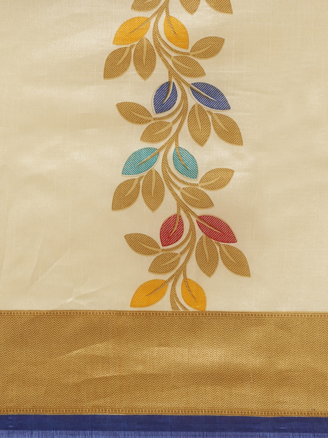 Saree Mall Off-White & Beige Printed Saree