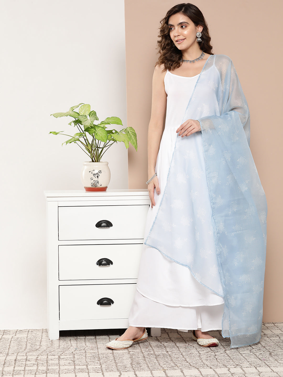 InWeave Women's Cream Strappy With Blue White Chintz Organza Dupatta