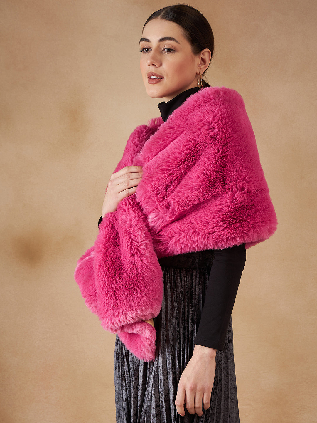 InWeave Women's Light Pink Long Faux Fur Cape