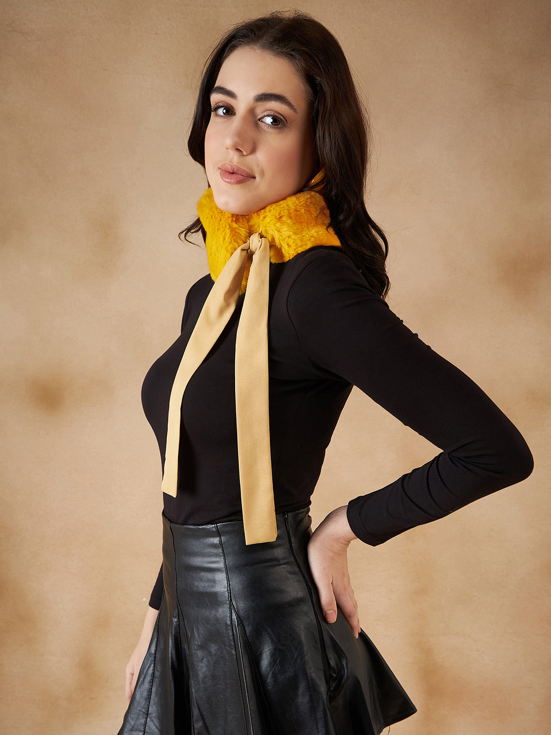 InWeave Women's Yellow Fur Neckpiece