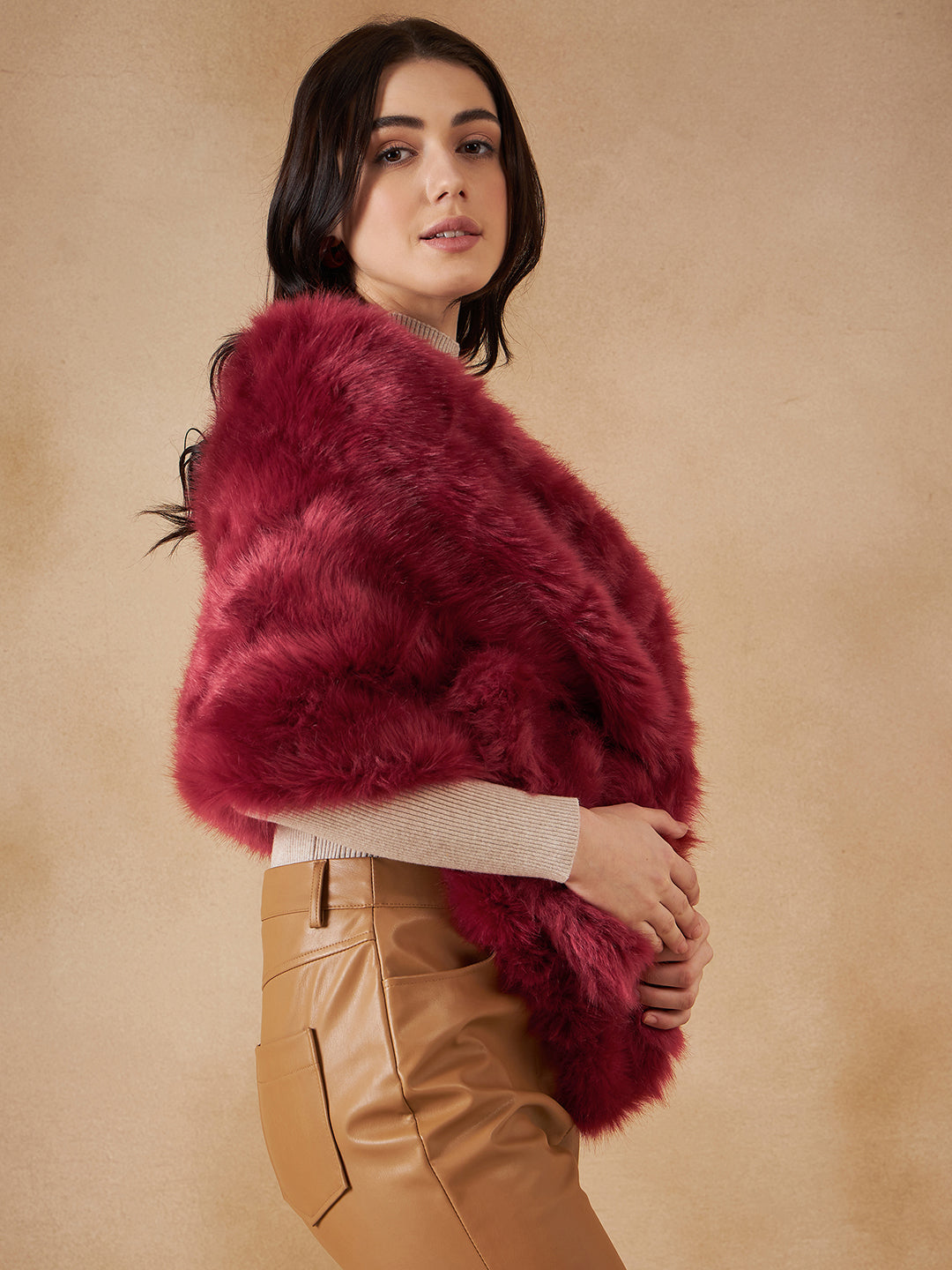 InWeave Women's Bright Rust Fur Cape