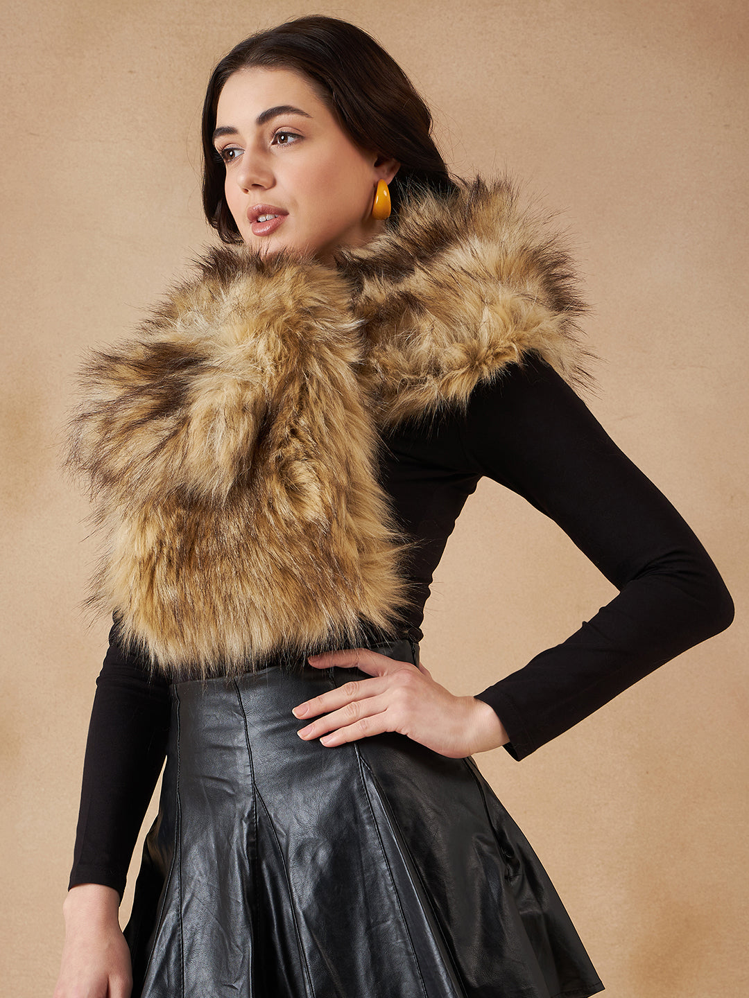 InWeave Women's Cat Print Faux Fur Neck Warmer