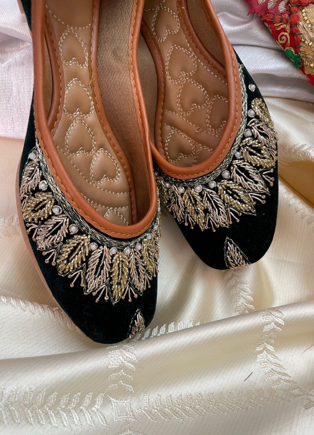 Desi Colour Women Indian Ethnic Footwear-Velvet Green