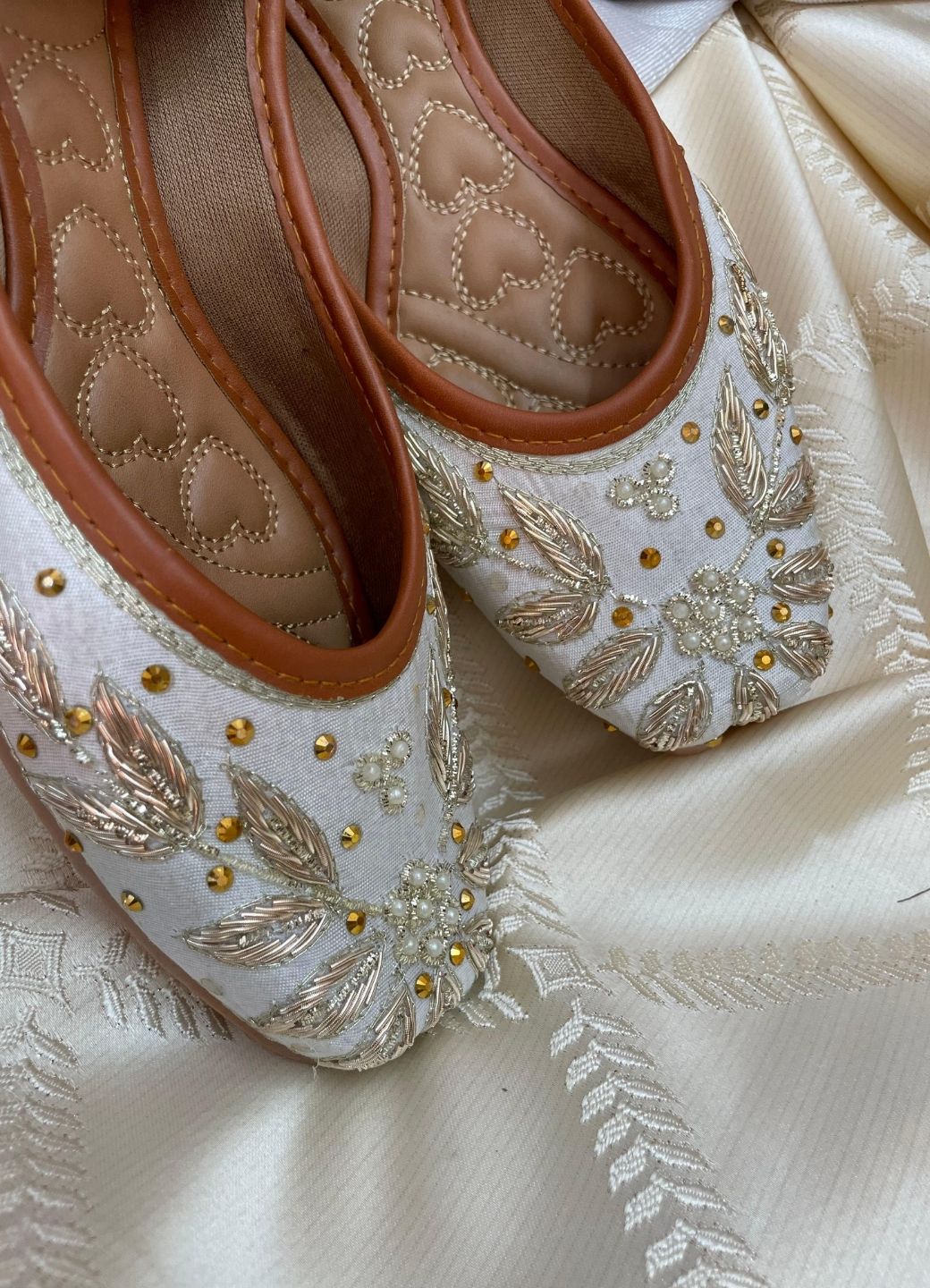 Desi Colour Women Indian Ethnic Footwear-Dabka Off White