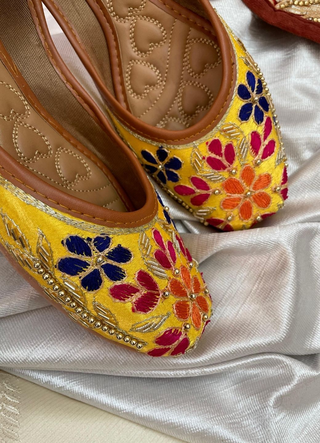 Desi Colour Women Indian Ethnic Footwear-Heavy Emb -16
