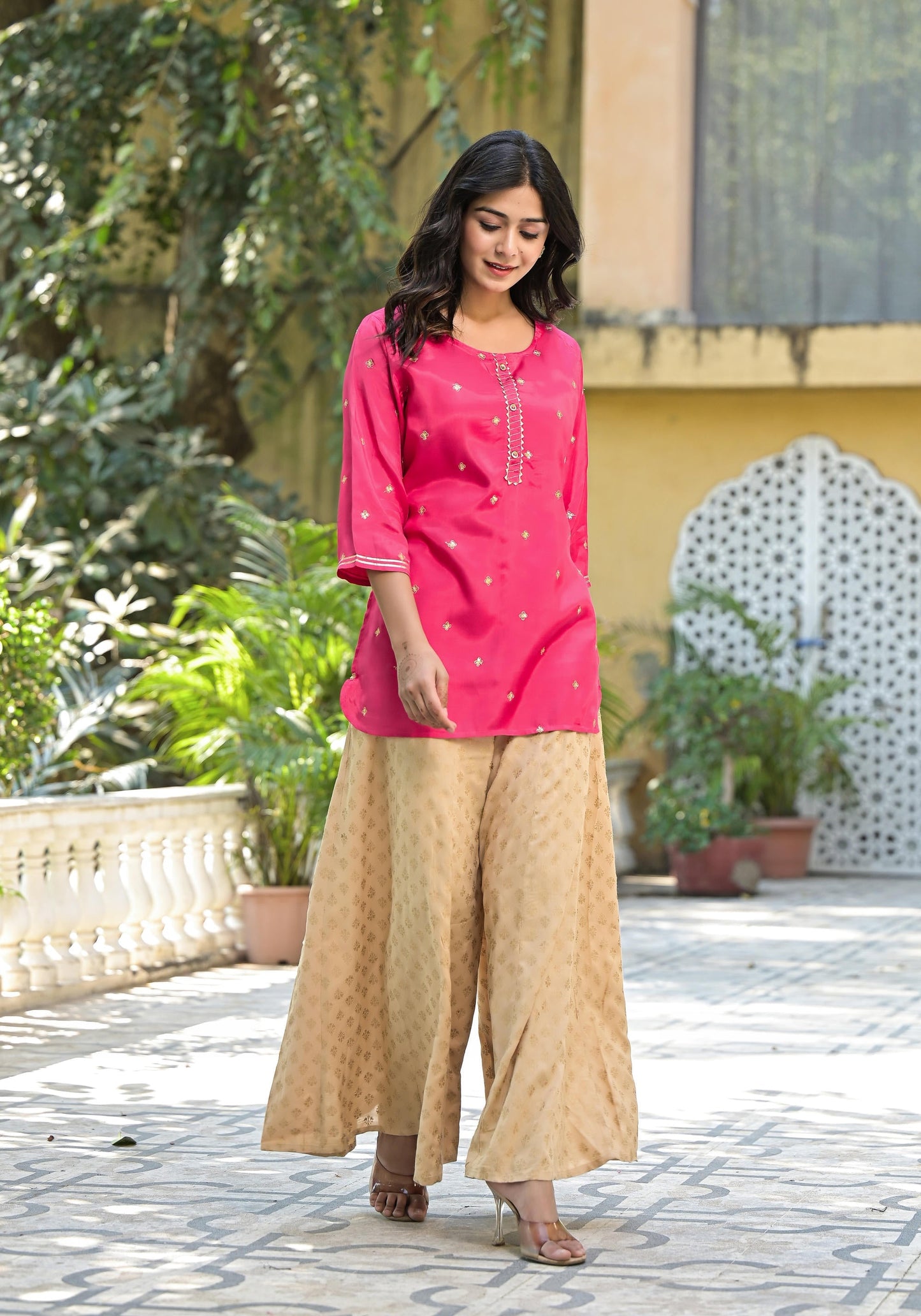 Juniper Women's Fuchsia Solid Shantoon Tunic With Sequins & Zari Work