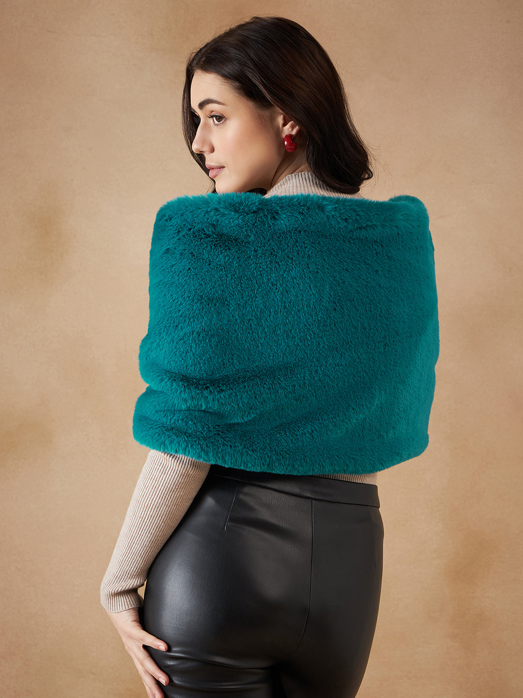 InWeave Women's Cyan Blue Long Faux Fur Cape