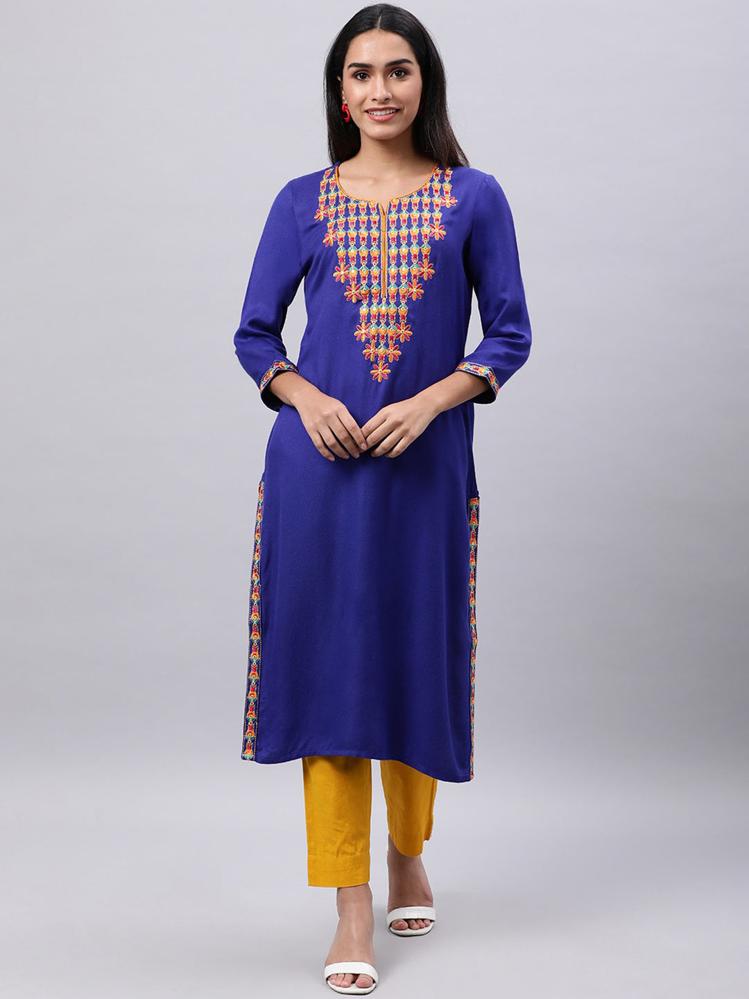 Souchii Women Beautiful Ethnic Motifs Yoke Design Mirror Work Kurta