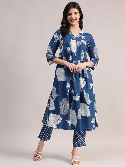 Aavyora Women's Blue Floral Printed Cotton Kurta with Trouser