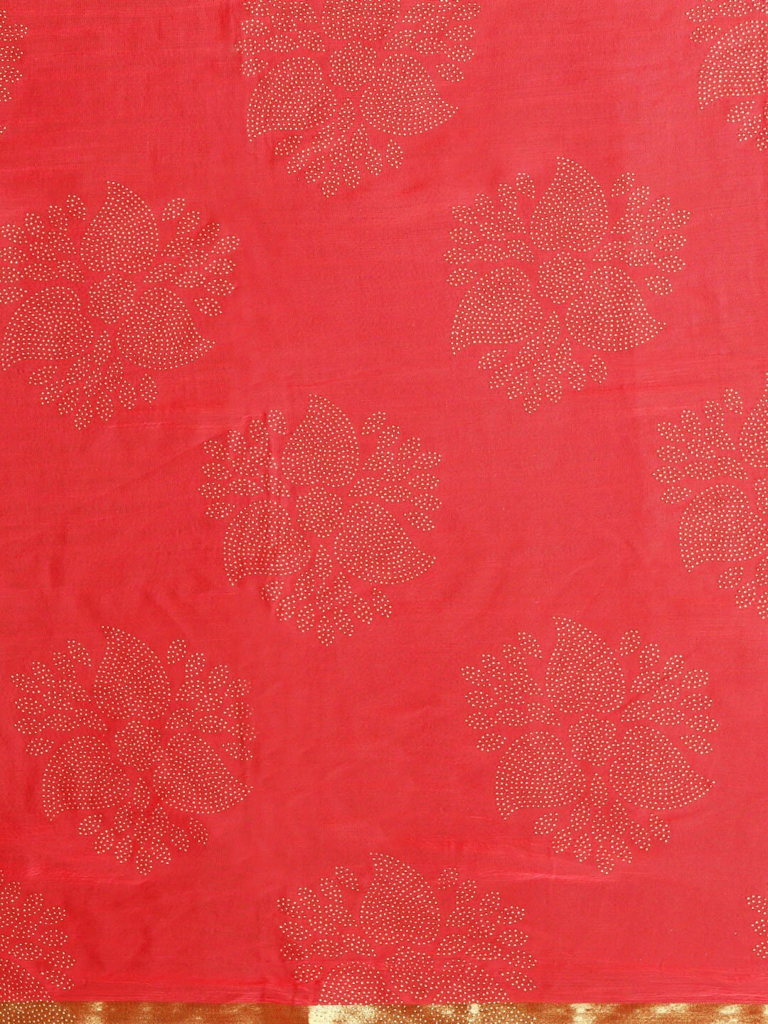 Saree Mall Peach-Coloured & Gold-Toned Zari Sarees
